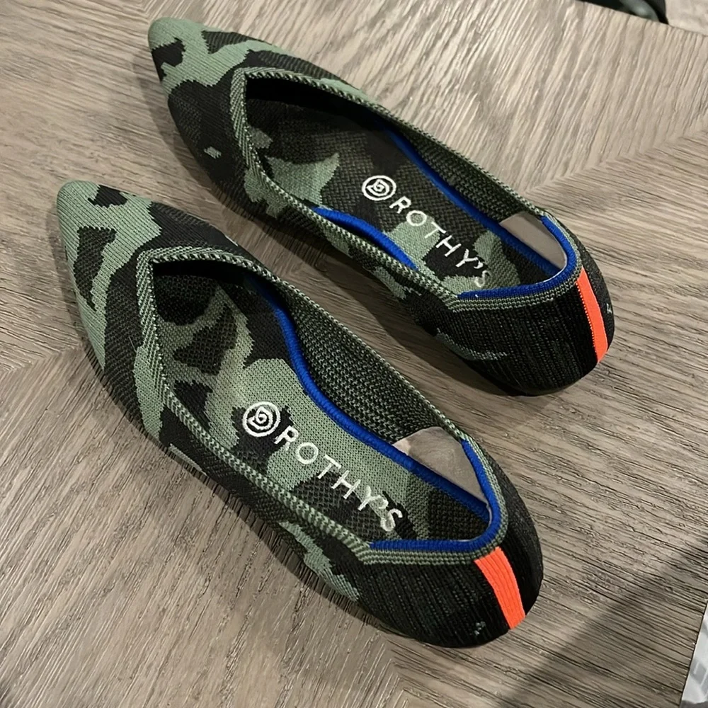 Rothy’s - Picture 3 of 4